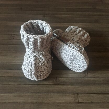 Stirling Cardigan Hat and Booties Set