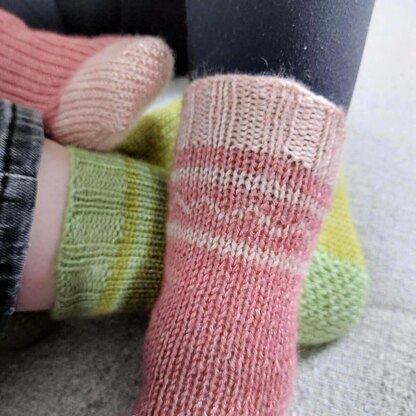 Sofa Snuggle Socks