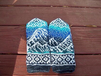 The Great Wave Mittens