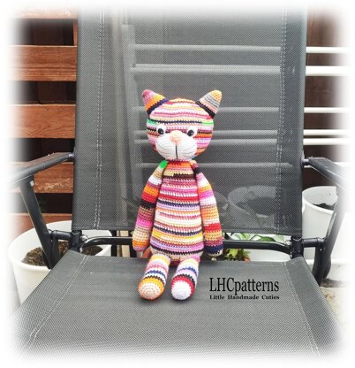 Scrap Yarn Cat Crochet Pattern