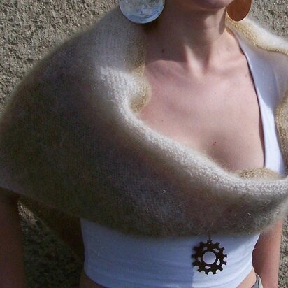 TOUCH OF NATURE capelet