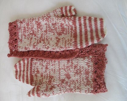 Lacy Edged Mittens