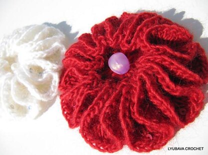 Crochet Brooch "Scarlet Flower"