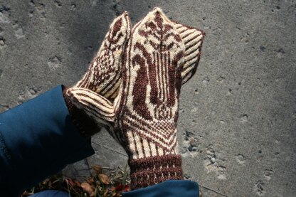 Wrought Iris Mittens