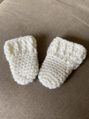 Cream baby mittens