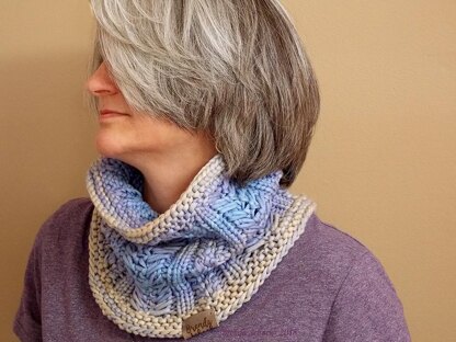 Klestil Cowl