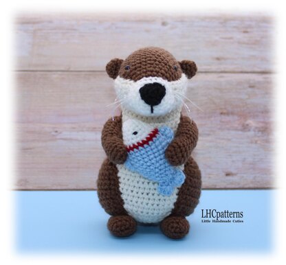 Otter with Fish Crochet Pattern