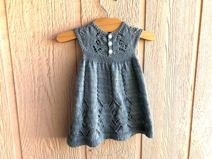 Calisee Knitting pattern by Taiga Hilliard Designs | LoveCrafts