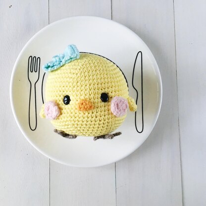 Piyoko-chan the chubby chick amigurumi crochet pattern by amigurumei