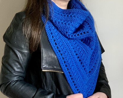 The Alapi Triangle Cowl Crochet Pattern