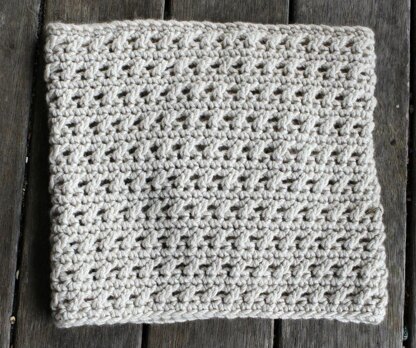 Crosslita Cowl