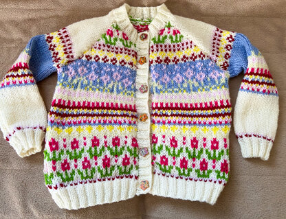 Child’s cardigan