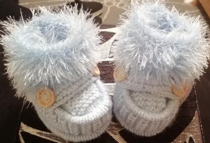 Baby Knitting Pattern GILLET & FUR BOOTS 3-6mths & 6-9mths