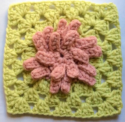 Aster Flower Granny Square