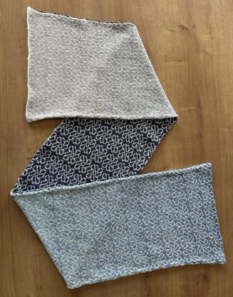 Blue gradient scarf 900