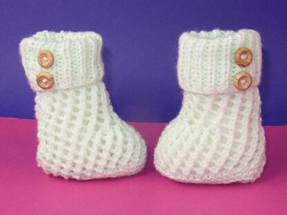 Easy Baby 2 Button Lacey Booties