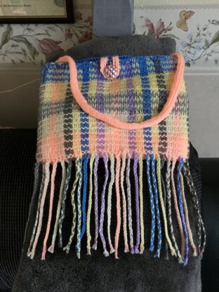 Fun Fringed Bag in Paintbox Yarns 100% Wool Worsted - Downloadable PDF
