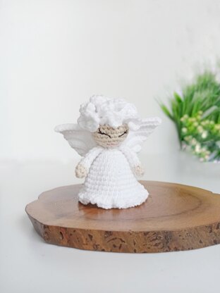 Christmas angel ornament, Crochet angel pattern, angel anigurumi pattern