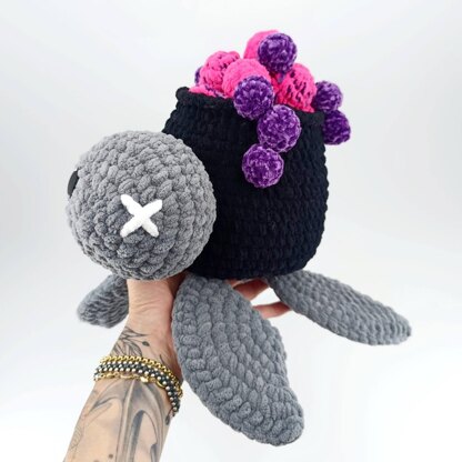 Amigurumi turtle halloween