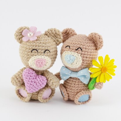 Crochet Valentine Teddy Bears