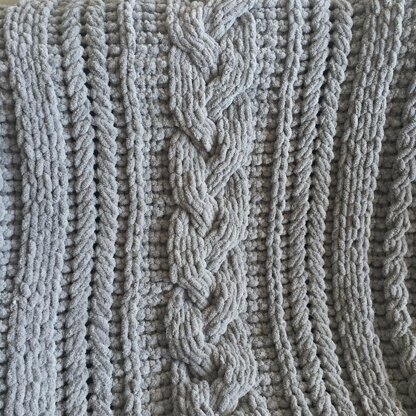 Extra-Chunky Braid Cable Blanket