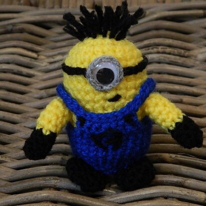 Despicable Me Minion amigurumi crochet plush