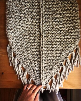 Luna Fringe Cowl