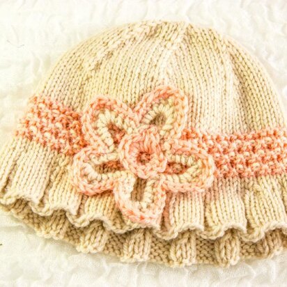 Knitted Girls Cloche Hat With Pleated Edge, Slip Stitch Band and Crochet Retro Daisy