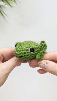 Crochet frog pattern, amigurumi frog mini crochet animal pattern