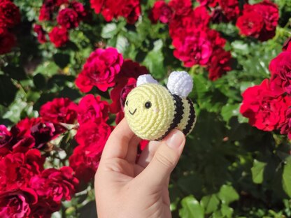 Bee amigurumi