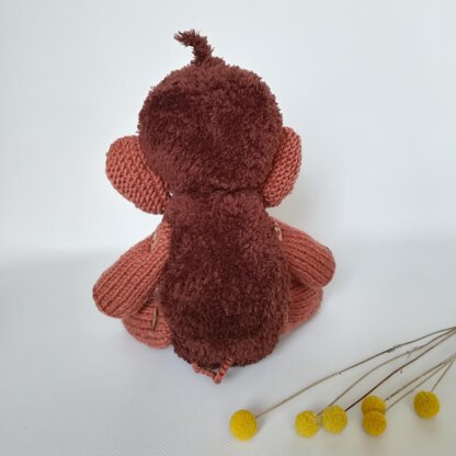 Original Knitting Pattern - Knit a baby mammoth with a heart, height 7.8 inc