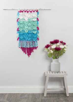 Discand Puff Wall Hanging in Premier Yarns Everyday Bulky - Downloadable PDF