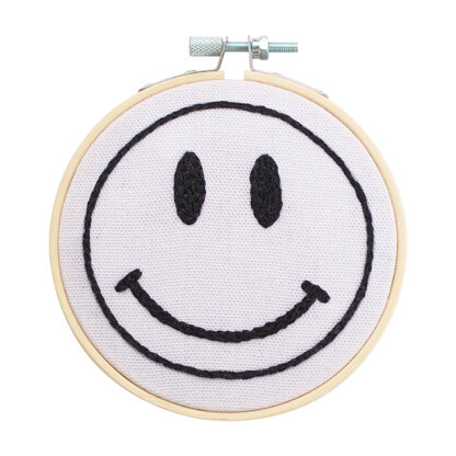 Cotton Clara Happy Face Embroidery Kit - 11cm (White) 