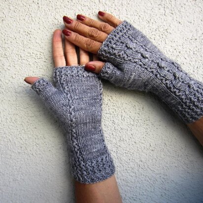 Richmond Mitts - knitting pattern