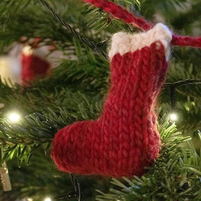 Mini Stocking Garland