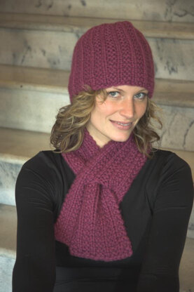 Keyhole Scarf and Hat Set in Plymouth Yarn De Aire - 2117
