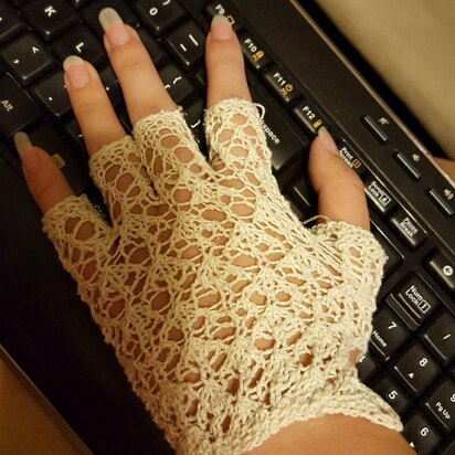 Victorian Lace Gloves