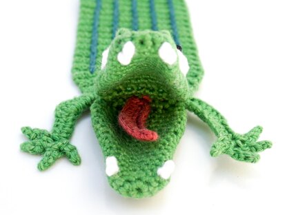 Crocodile Bookmark Crochet Pattern