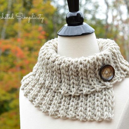 Knot Knit Cowl