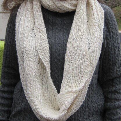 Haifa Brioche Cabled Cowl