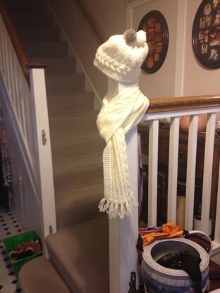 Cabled hat and scarf