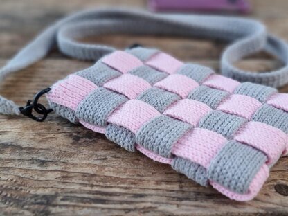 Checkerboard small shoulder phone bag crochet pattern T3