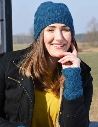 Borghild Hat & Wristlets in Juniper Moon Farm Fourteen - Downloadable PDF