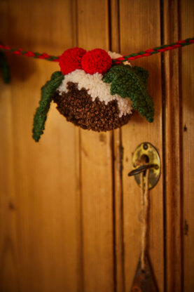 Christmas Pudding Bunting in Sirdar Country Classic DK - 10660 - Downloadable PDF