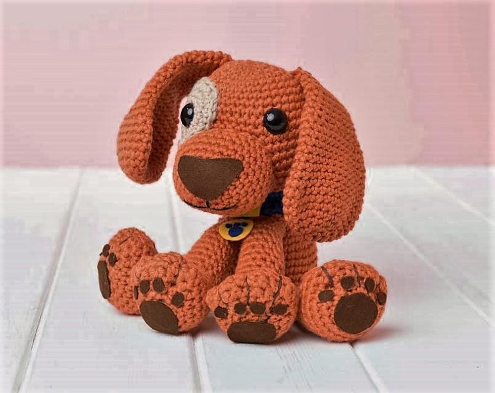 Scheepjes Amigurumi kit Dog & Bone crochet toy