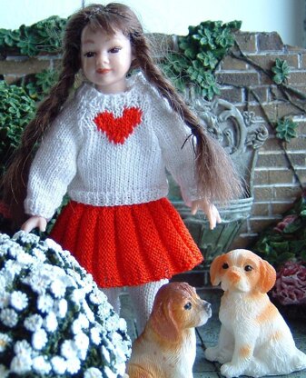 1:12th scale Girls heart jumper & skirt