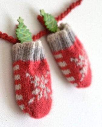 Baby's 1st Christmas 'Little Stripe Hat' and 'Little Snowflake Mittens'