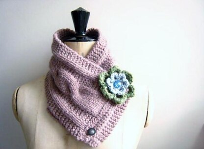 Cable Neckwarmer and Brooch