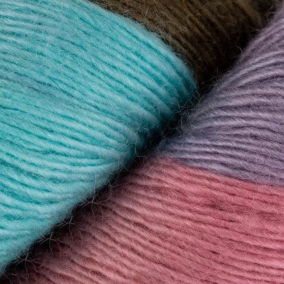 Garnet – Cashmere merino fine lace weight hand dyed yarn – Gradient yarn –  Turquoise to Purple – Violet Lynx Dyeworks