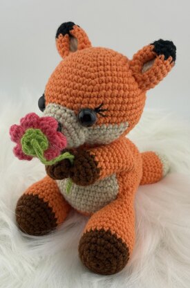 Aurora Fox - Amigurumi Fox Pattern